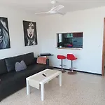 Apartment Mit Schoener Aussicht Und Terasse
