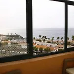 Bright Apt, Terrace,Heated Pool.