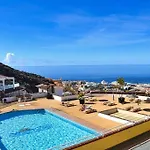 Apartamento Con Piscina Climatizada Y Vistas