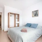 Apartamento En Barrio Tipico: Experiencia Local.