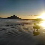 Alquilaencanarias El Faro Beach