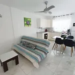 Beautiful Apartment With Pool And Wifi
