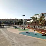 Scorpio Golf Apartment