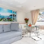 Island Village Sol