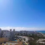 Pretty Little Penthouse, Sea Front, 2 Pool