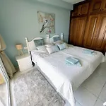 Tropical Holiday Apartment