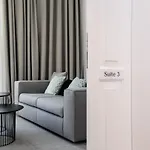 The Park Suites By Ires Lar