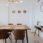 Modern Cozy And Peaceful Holiday Oasis