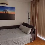 Apartment With Pool And Gardens Near The Coast