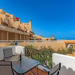 Spacious 2 Bedroom Apartment Tenerife South