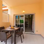 Apartment In Yucca Park