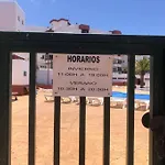Apartamento Con Piscina Cerca De Puerto Colon