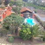 Ferienhaus In La Caridad Mit Terrasse, Grill Und Whirlpool