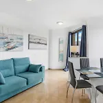 Ocean Blue, Next To The Ocean, Fast Wi-Fi
