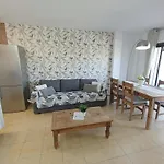 Wonderful Apartment With Pool And Wi-Fi