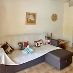Two Bedroom Apartment In Castle Harbour C201
