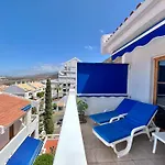 2 Bdr Penthouse Apt, Sea Views, Heated Pool K211