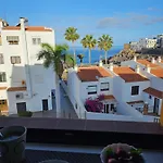 Family Apartment With 3 Bedrooms And Balcony Near Los Gigantes And Ocean