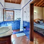 Cozy Home In Buenavista Del Norte With Wifi