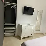 Deluxe Room In Apartment Shared In Los Cristianos Playa Habitacionstanza Air-Conditioned