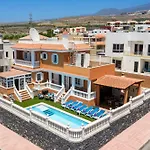 Villa Naranja With Private Heated Pool, Sea Views, Air Conditioning, Terrace, Itv And Bbc Channels, Wifi