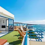 La Mar Loft Apartment With Hot Tub