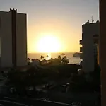 Soleado Y Flamante Apartamento En Los Cristianos De Membrillosuites