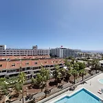 Central Charm - Las Americas