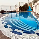 Costa Caleta 404