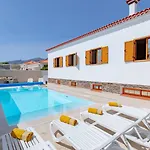Villa Luna With Heated Pool