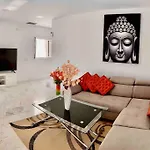 Villa Siam, Great Views, Pool, Air Conditioner