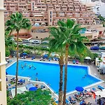 2 Bed Apart With Pool View Castle Harbour C202