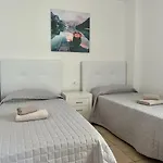 Bright 2 Bedroom Apt In Diamantes 3K212