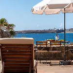Villa El Olivo - First Line With Direct Access To The Beach