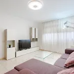 Sol Y Mar Retreat