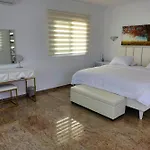 Happiness Chalet With Heated Swimming Pool