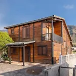 4Br Candelaria Wooden Home -Pool & Views - Parking