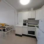 Atlantis 1 One Bedroom Apartment With Ocean View And Pool
