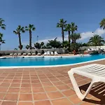 Apartamento En Amarilla Golf