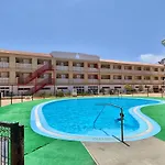 Encantador Estudio Con Terraza Privada Y Espectaculares Vistas Al Mar En Costa Del Silencio, Cerca De Los Cristianos