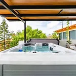 El Rinconcito With Sea View