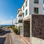 Stylish Family Home In Los Gigantes