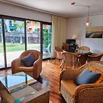Elegant And Peaceful Aparments With Pool And Garden