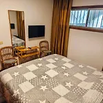Elegant And Peaceful Aparments With Pool And Garden