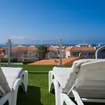 Villa La Laja With 5 Bedrooms And Sea View