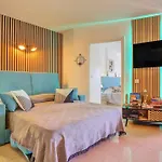 Luxory Dreamy Sunset, Seafront, Direct Access To The Promenade,Wifi,Pool,Free Parking