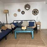 Port Royal Apartments, Heated Pool, Speed Wifi, Terrace