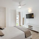 Exclusive Penthouse Front Ocean View Heated Pool