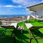 Paulmarie Superior Ocean Lounge