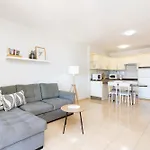 Home2Book Chic Coastal Retreat Playa La Arena